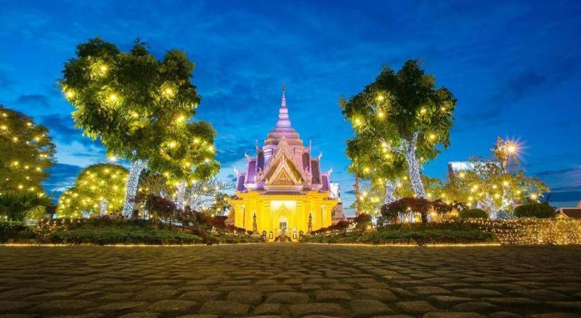 Qbix Hotel Khon Kaen Exterior photo
