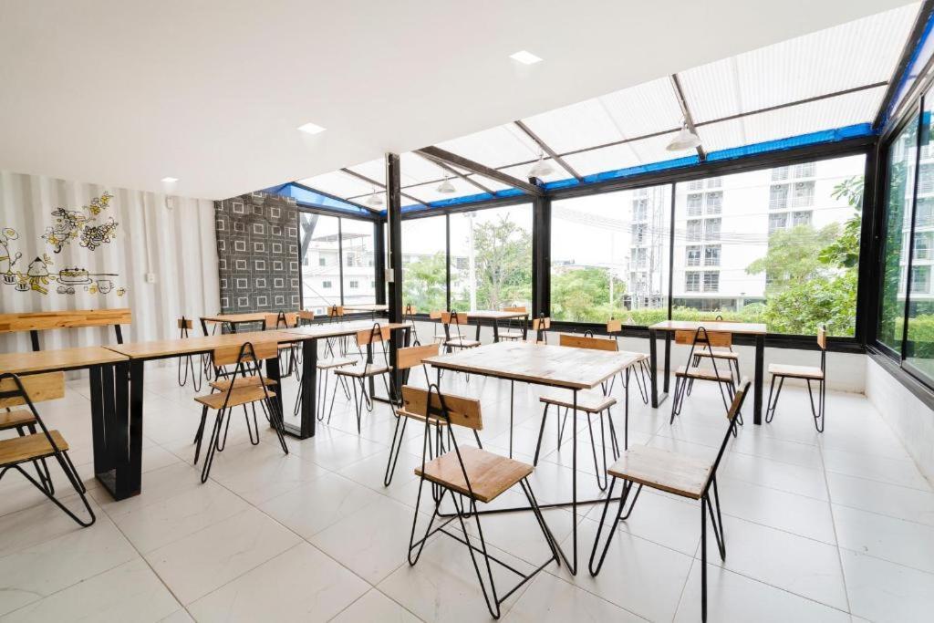Qbix Hotel Khon Kaen Exterior photo